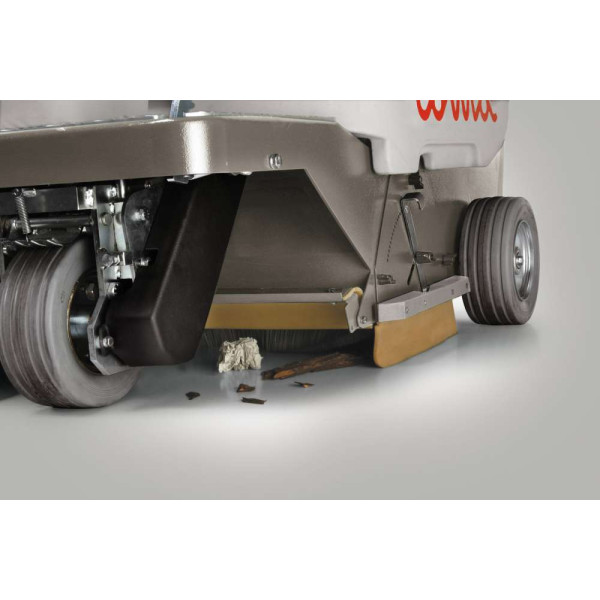 Подметальная машина с сиденьем для оператора Comac CS 60 B